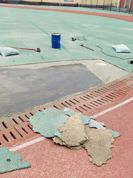 黄冈球场翻新维修补、球场翻新修补改造